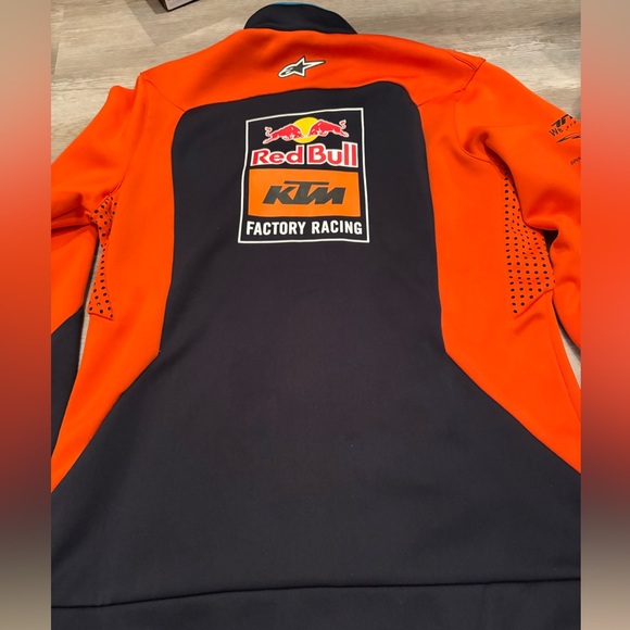 REDBULL KTM TEAMWEAR JACKET - Picture 3 of 3